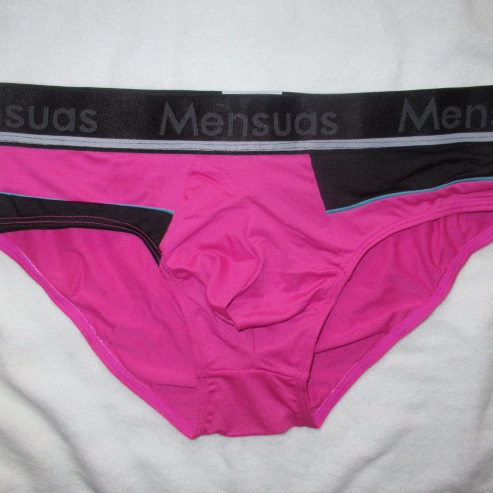 NWT Mensuas Men's Fuchsia with Black Trim Briefs Size M